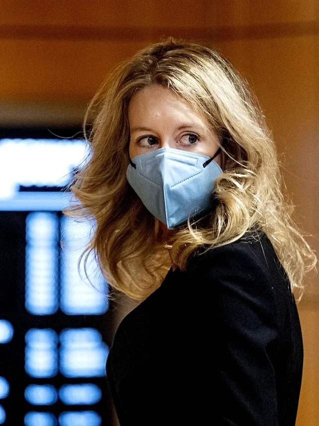 Read more about the article Elizabeth Holmes seeks new trial